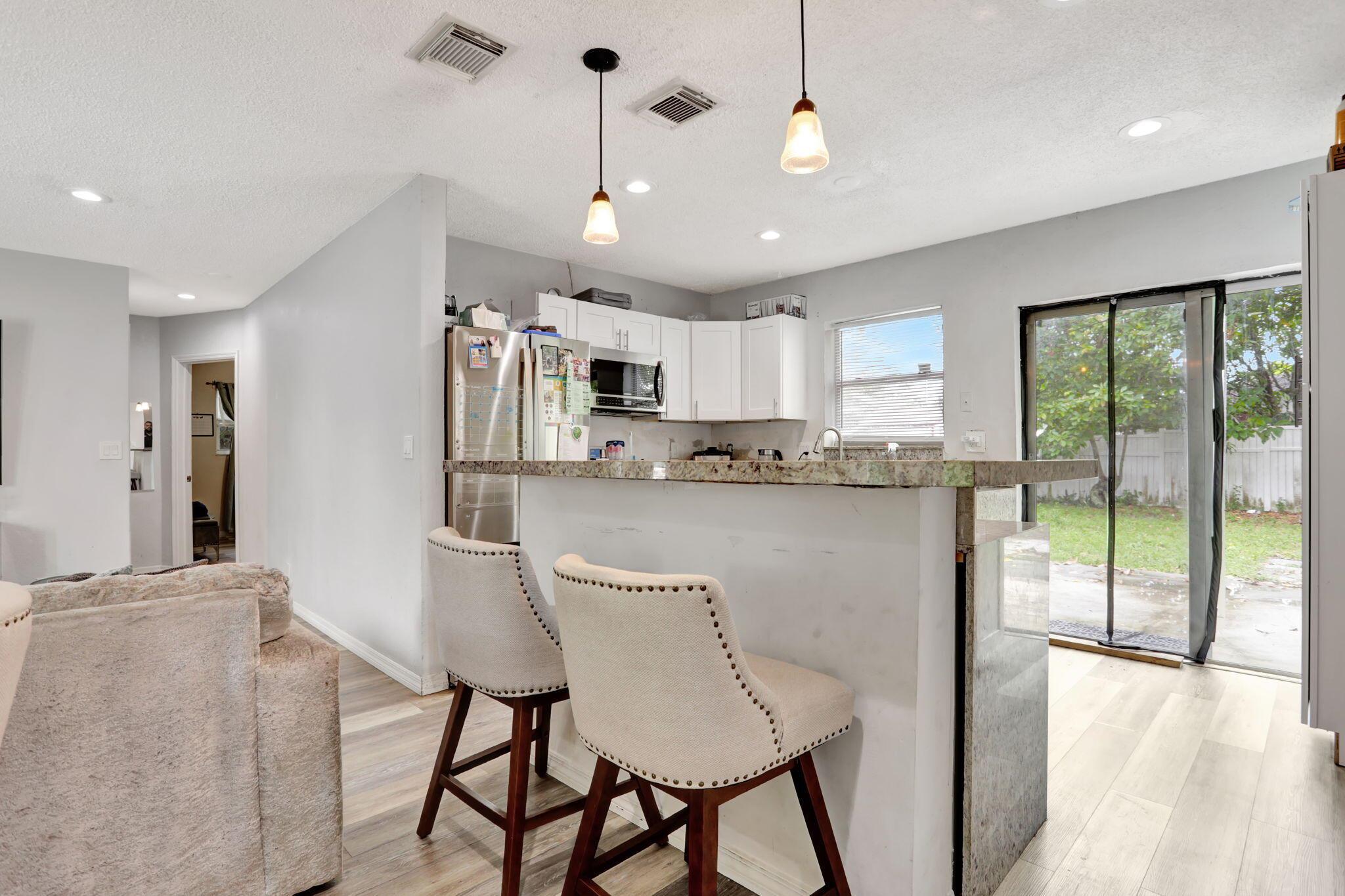 6290 Sw 18th Place