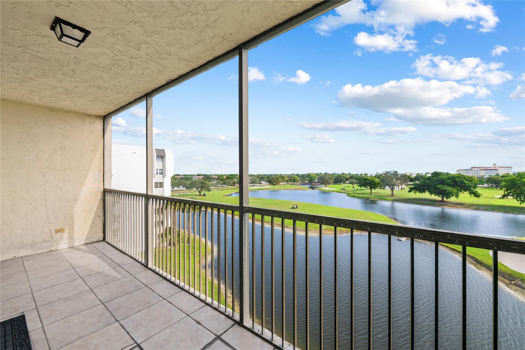 Rolling Hills Golf & Tenn - Residential Lease