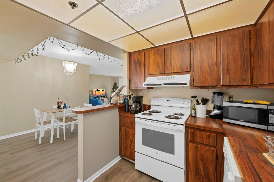 Rolling Hills Golf & Tenn - Residential Lease