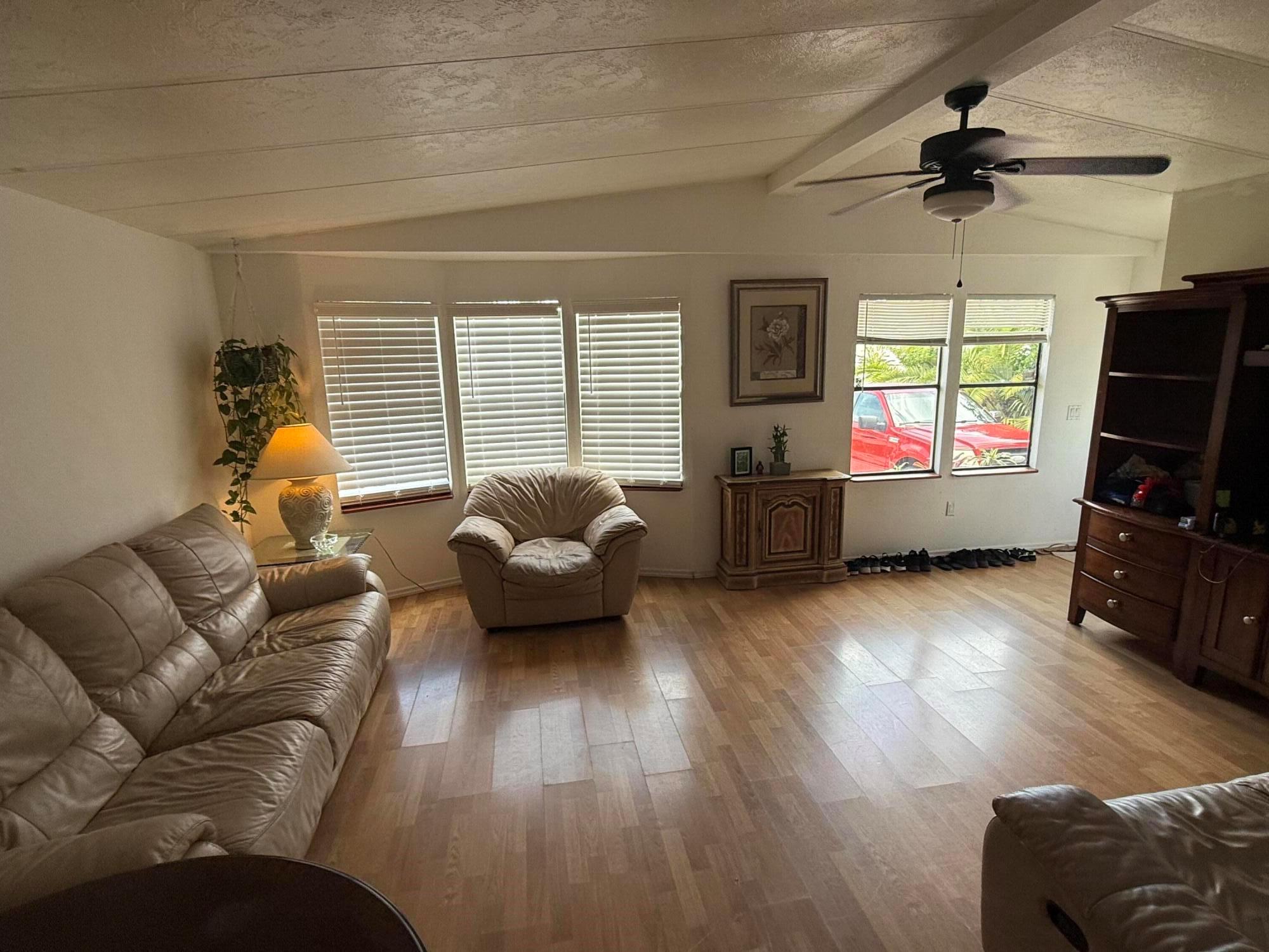 WATERGATE MOBILE HOME - Residential