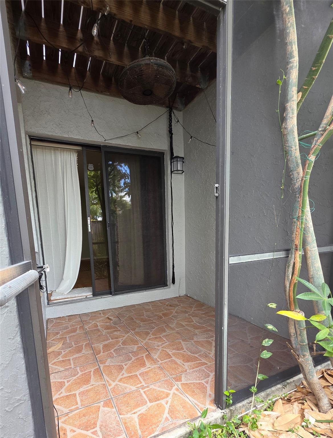 Twelfth Court Twnhs - Residential Lease