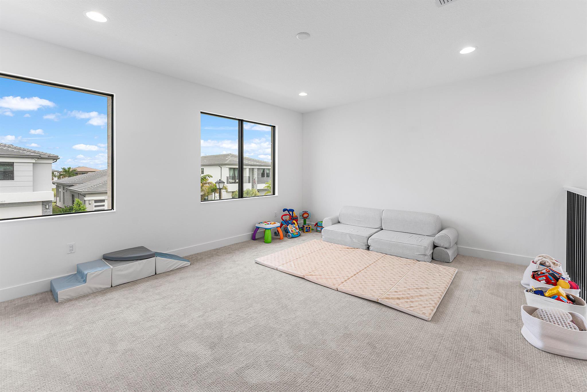 Lotus Palm - Residential