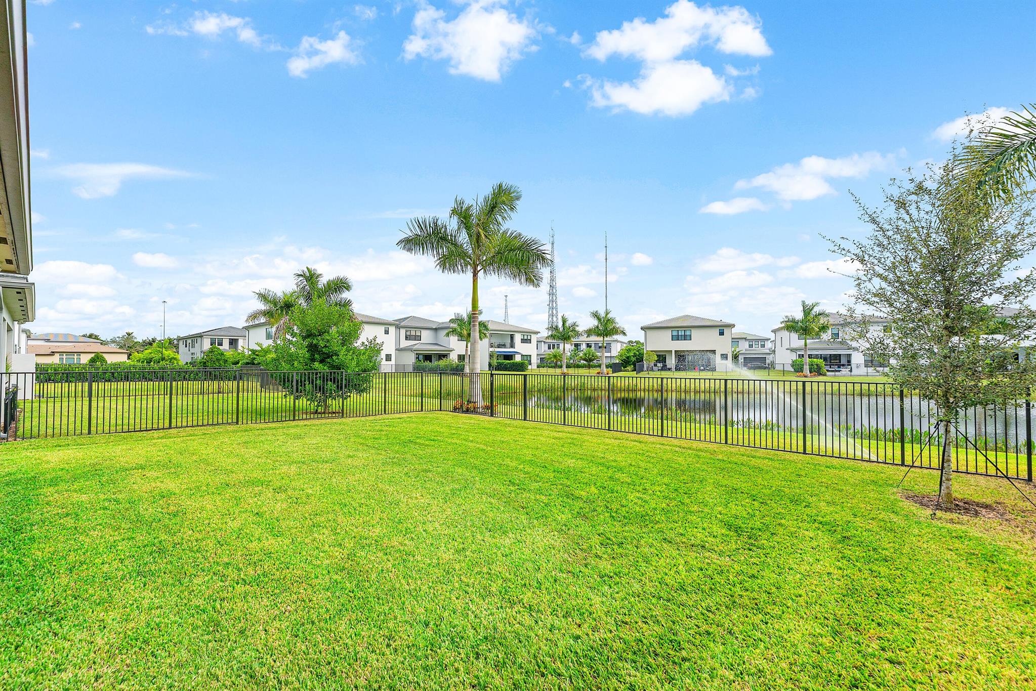 Lotus Palm - Residential