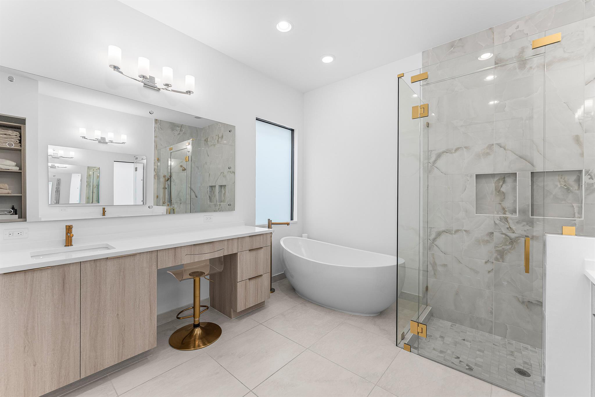 Lotus Palm - Residential