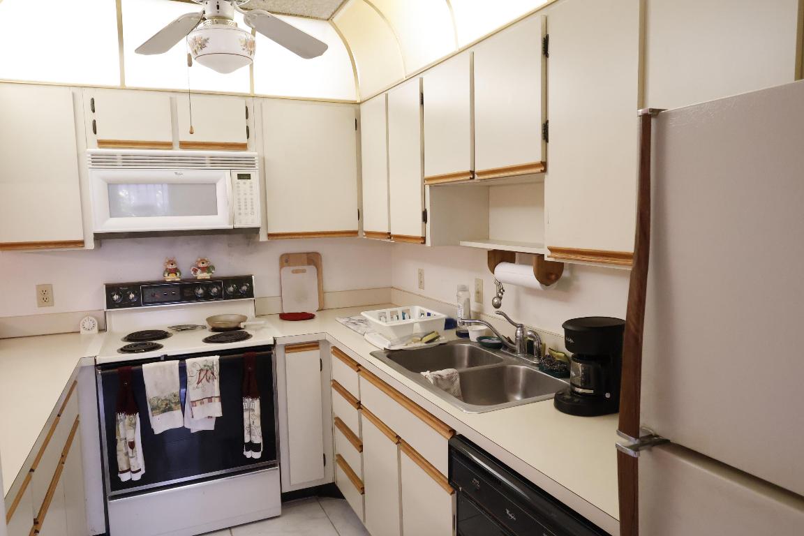 CAMELOT GARDENS PHASES 1 THRU 11 - Residential