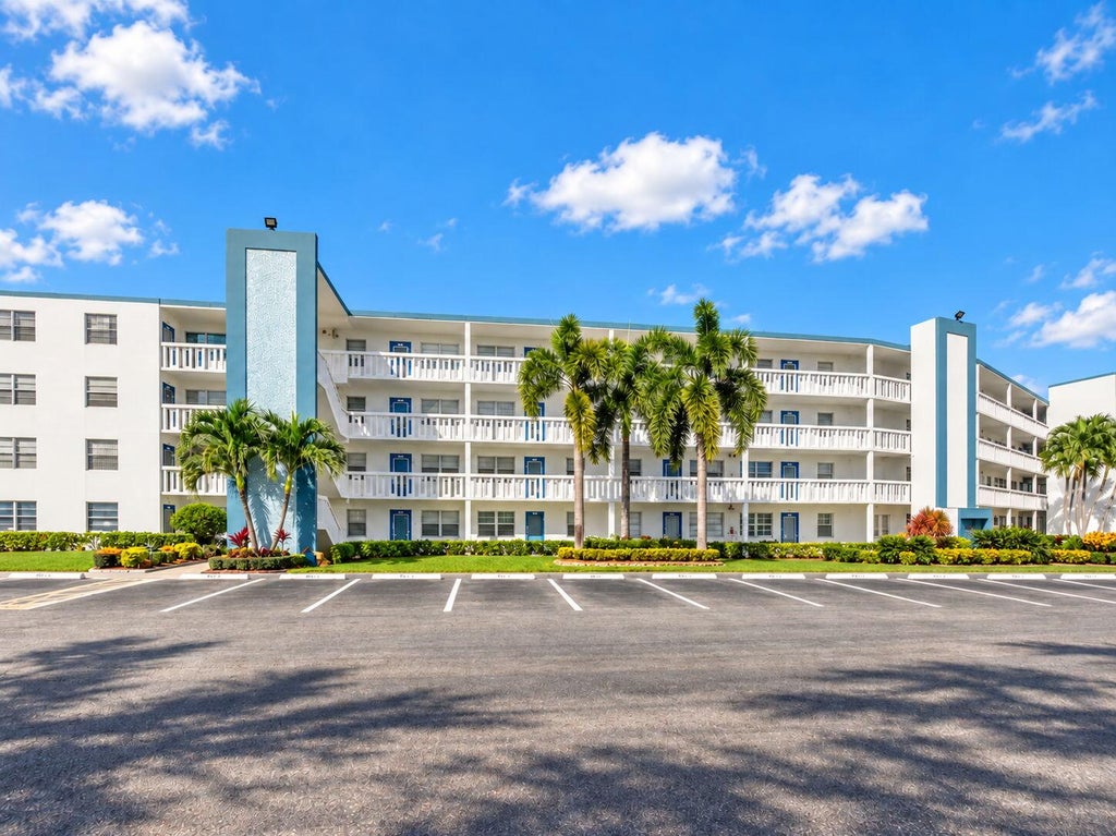 Photo of 1061 EXETER D, Boca Raton, FL 33434 (MLS # B26078403)
