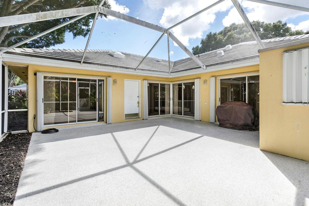 Photo of 2901 Lakemont Court, Palm Beach Gardens, FL 33403 (MLS # R11133472)