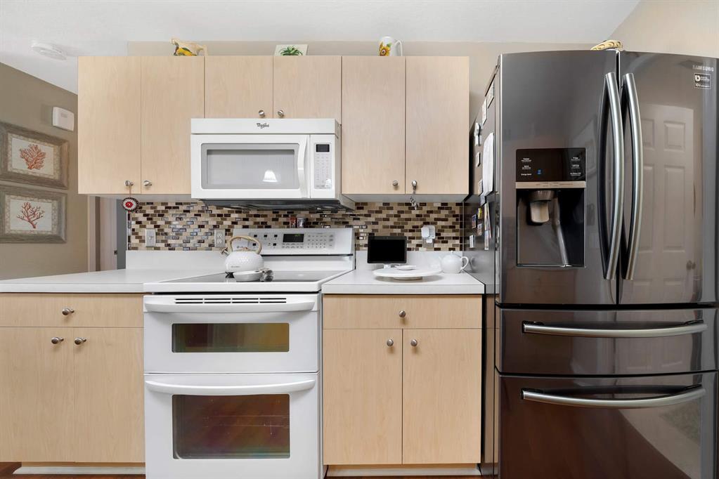 SPANISH LAKES FAIRWAYS LEASEHOLD ESTATES - Residential