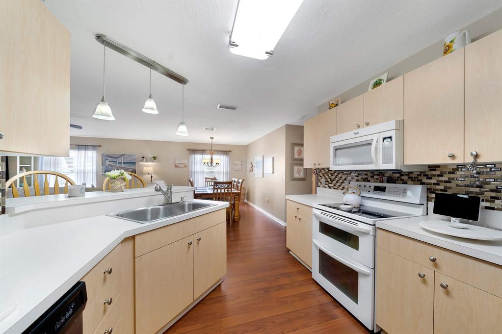 SPANISH LAKES FAIRWAYS LEASEHOLD ESTATES - Residential