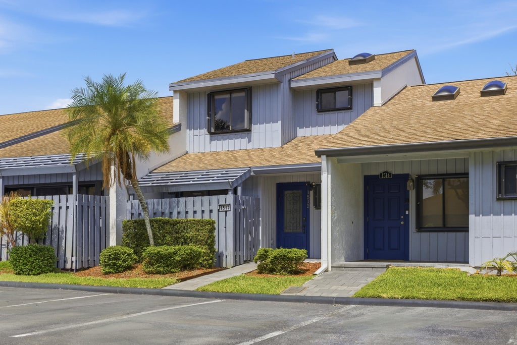 Photo of 1512 N 15th Terrace, Hollywood, FL 33020 (MLS # B26038491)