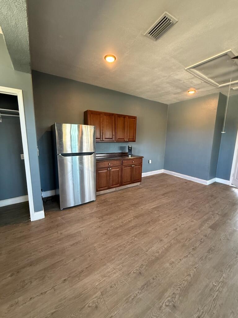 HICKORY SANDS SUB - Residential Lease