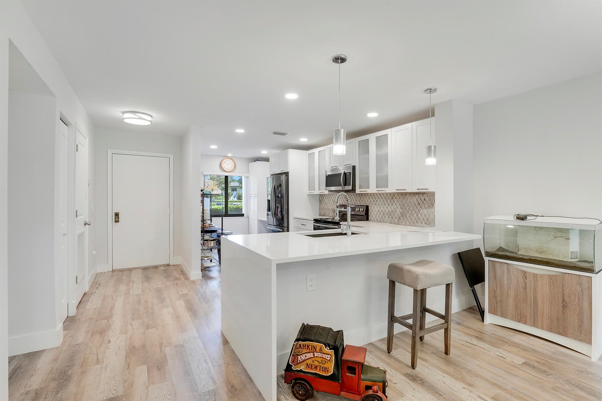 SOUTHPORT AT HUNTERS RUN - Residential Lease