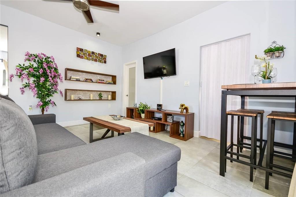 Holmberg & McKees - Residential Lease