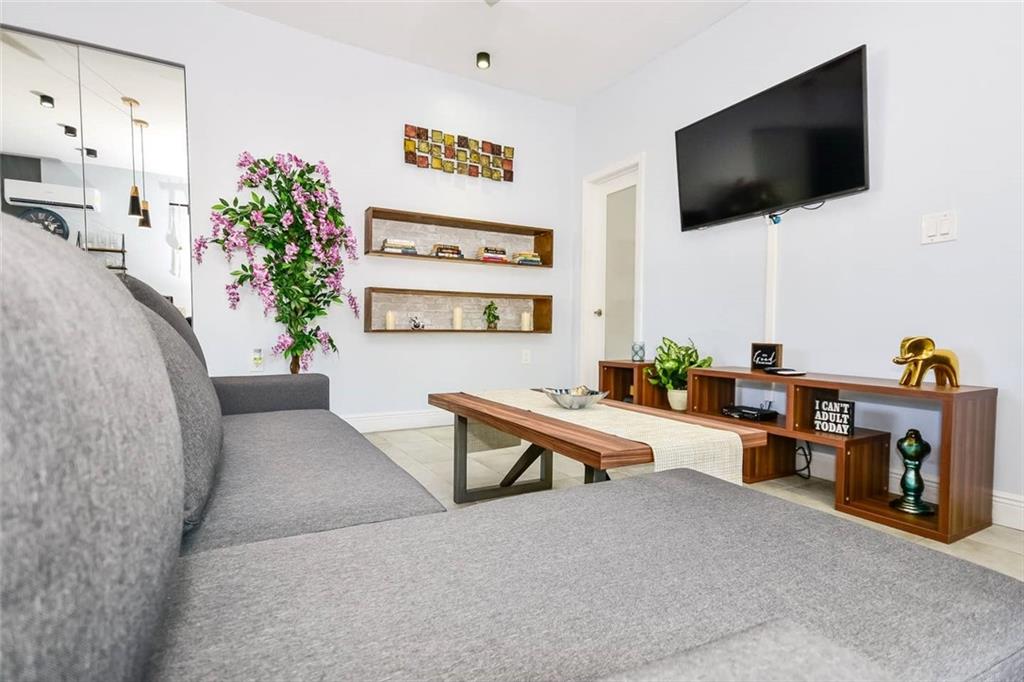 Holmberg & McKees - Residential Lease