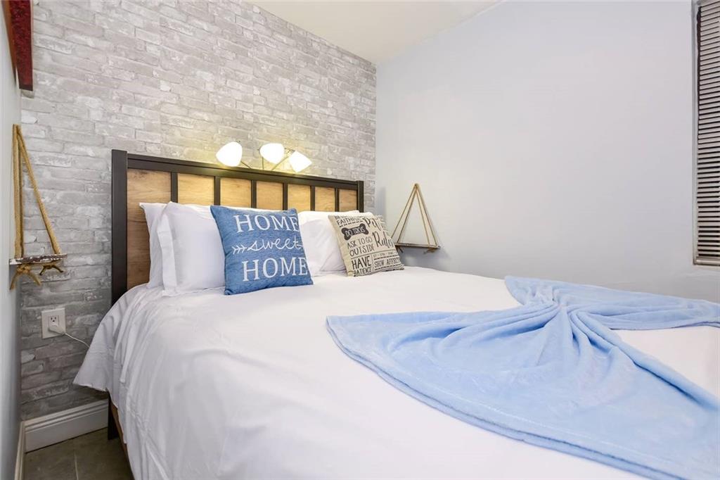 Holmberg & McKees - Residential Lease