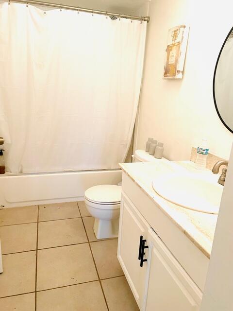 CASA DEL RIO CONDO - Residential Lease