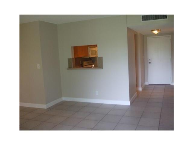 CASA DEL RIO CONDO - Residential Lease