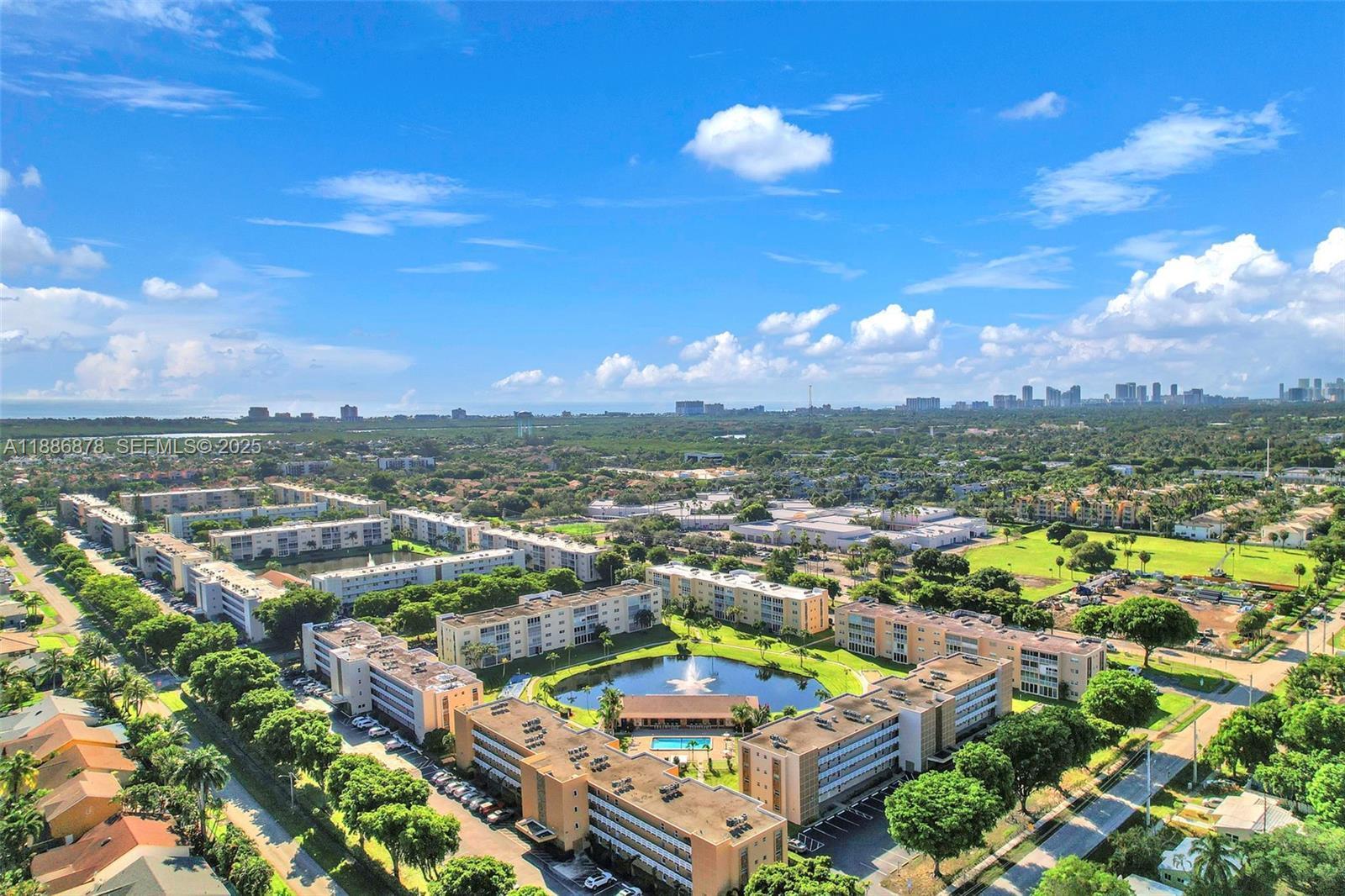 MEADOWBROOK LAKES CONDO - Residential