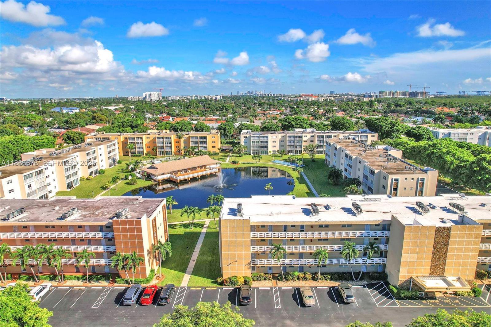 MEADOWBROOK LAKES CONDO - Residential