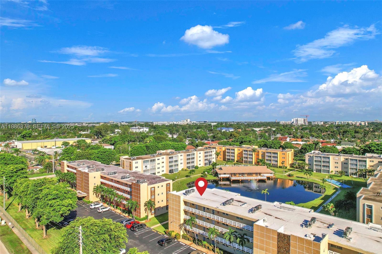 MEADOWBROOK LAKES CONDO - Residential