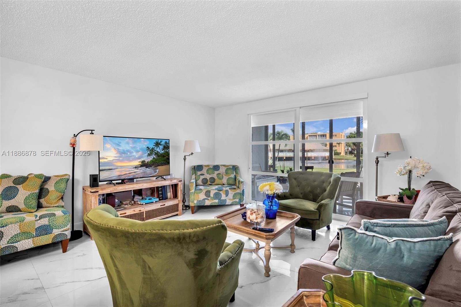 MEADOWBROOK LAKES CONDO - Residential