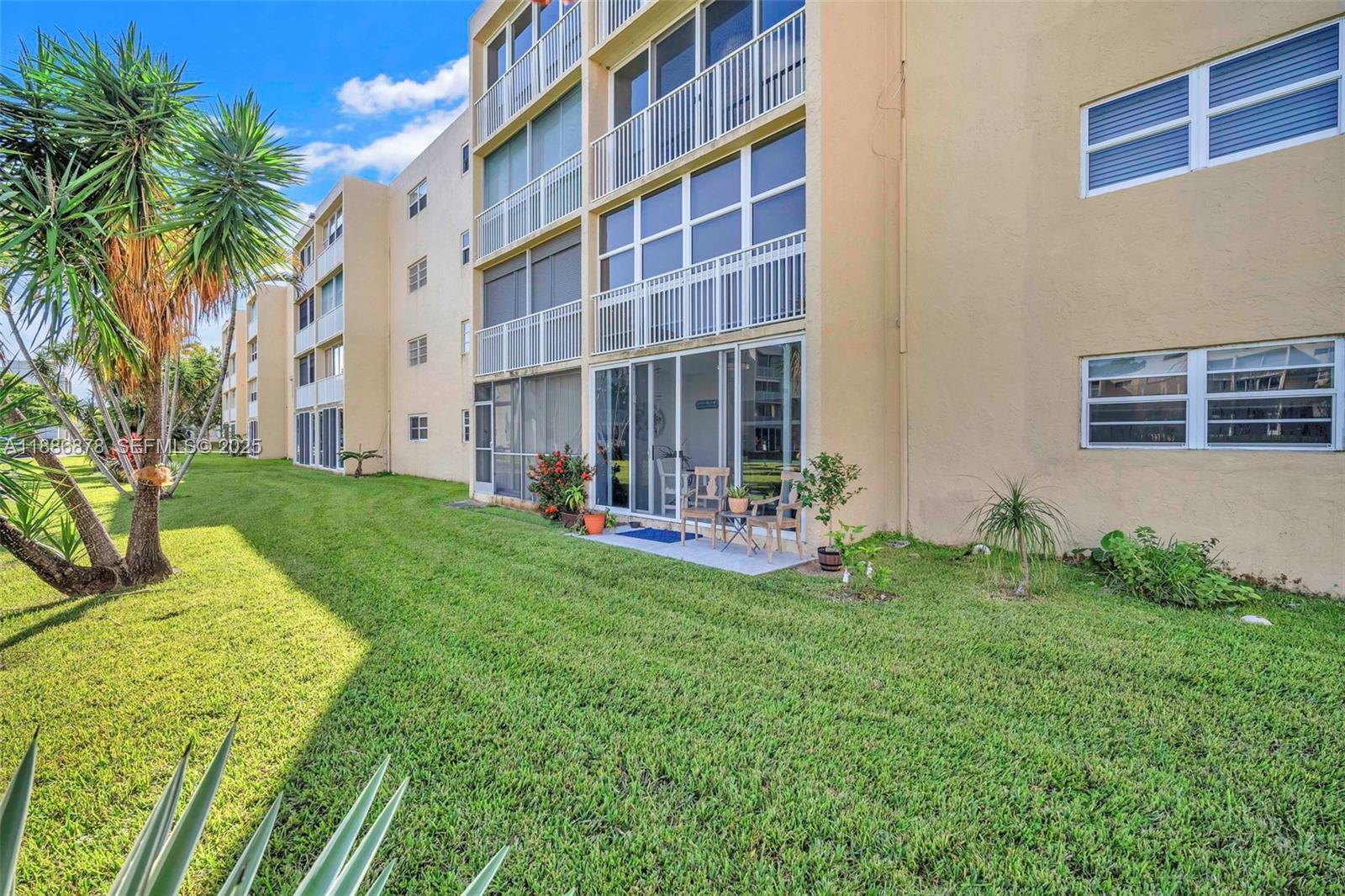 MEADOWBROOK LAKES CONDO - Residential