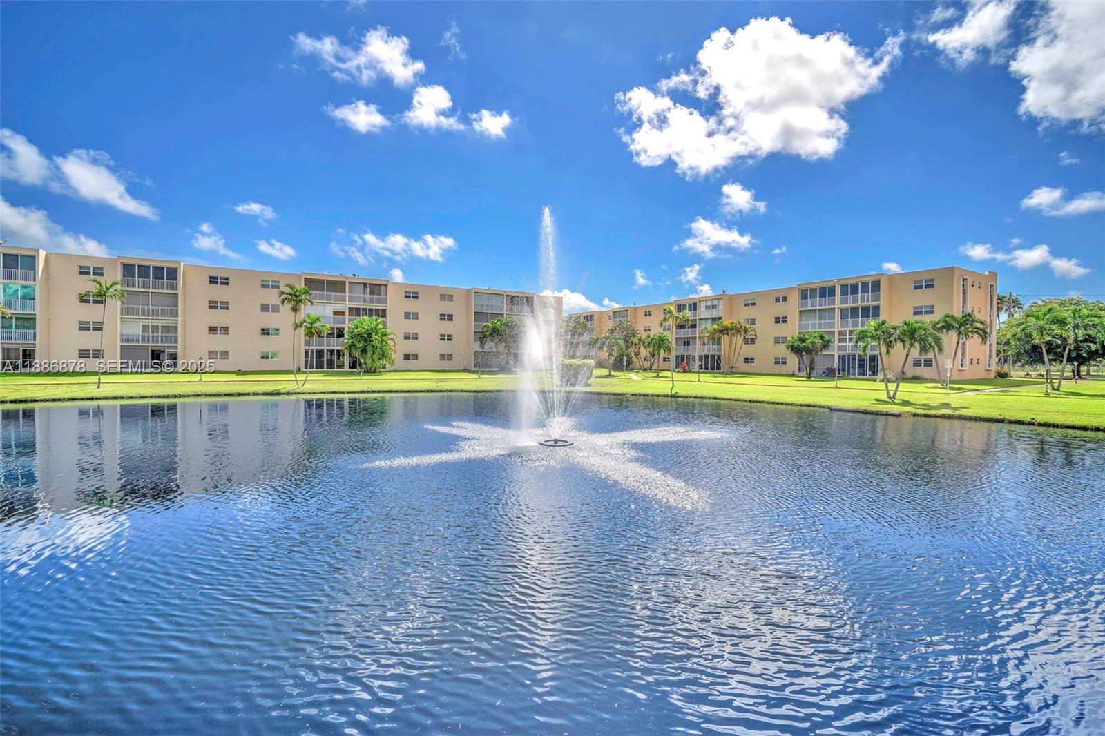 MEADOWBROOK LAKES CONDO - Residential