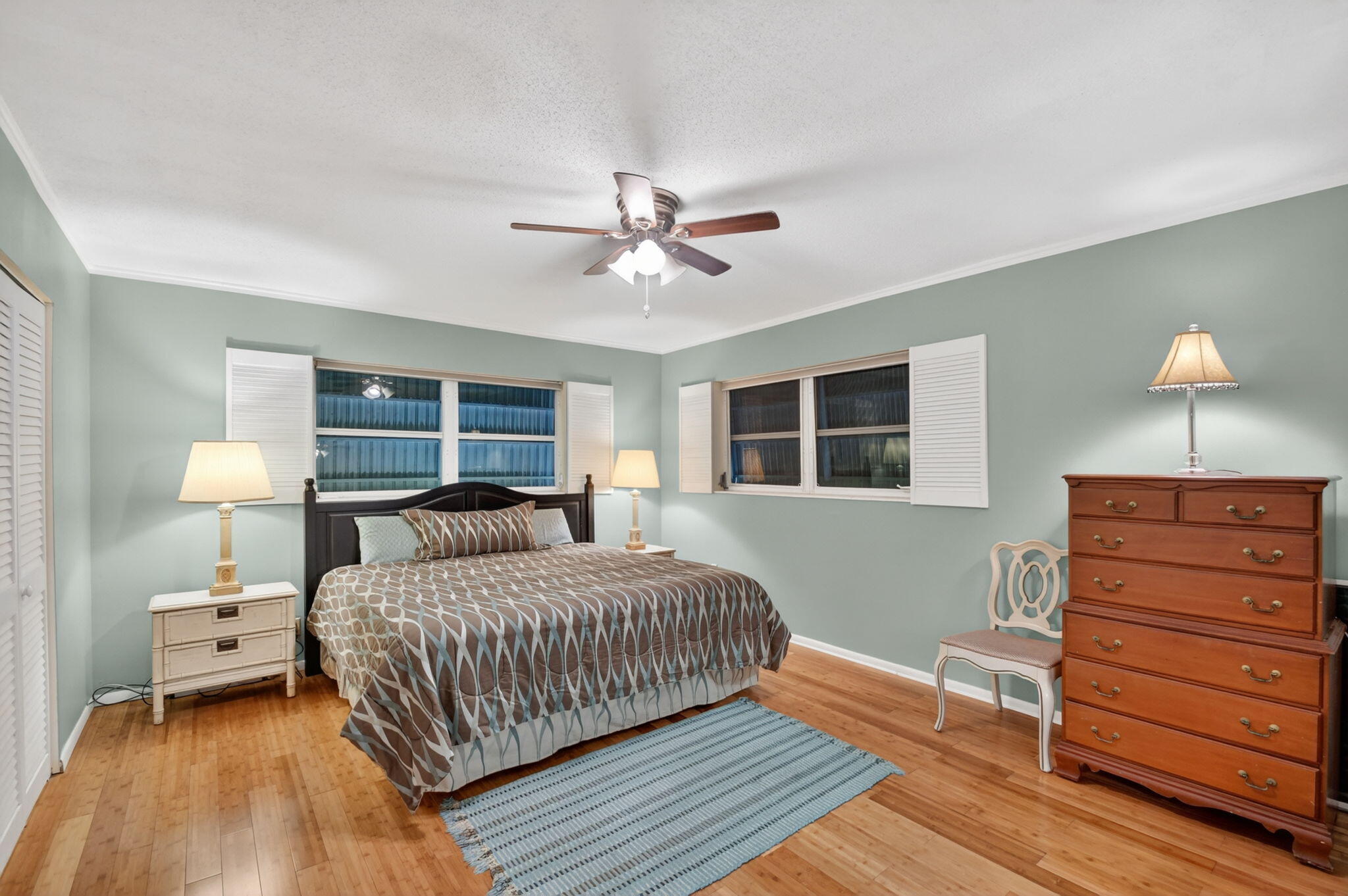 VILLAGE ROYALE CONDO 1 - Residential