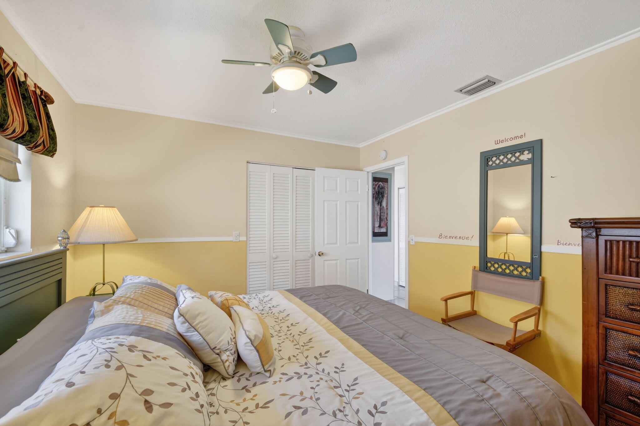 VILLAGE ROYALE CONDO 1 - Residential
