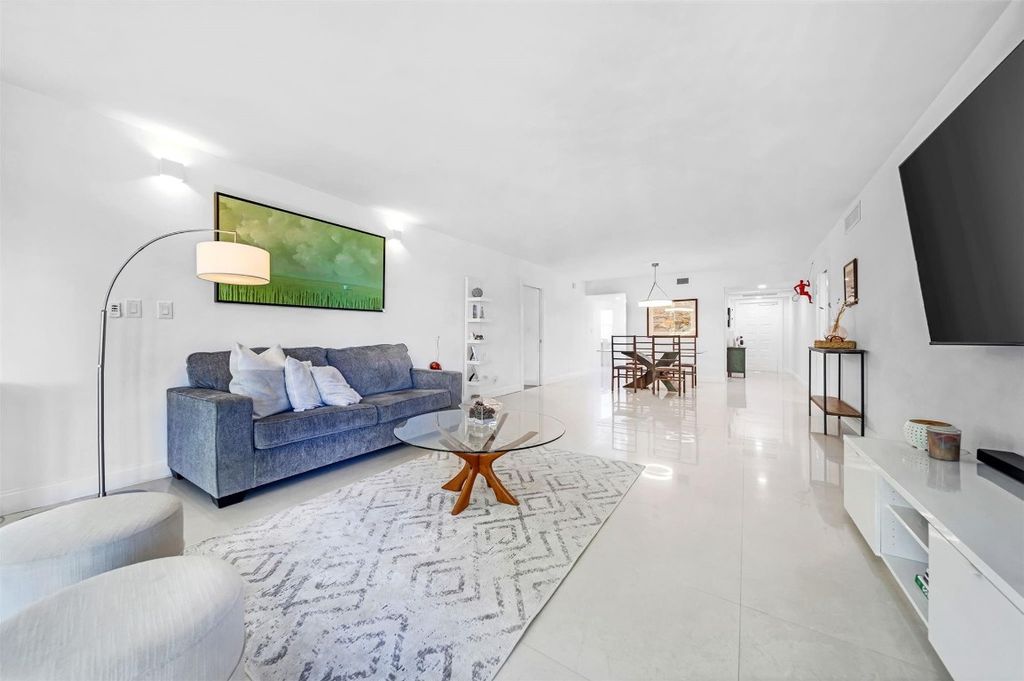Photo of 901 Cypress Grove Drive #202, Pompano Beach, FL 33069 (MLS # F10438975)