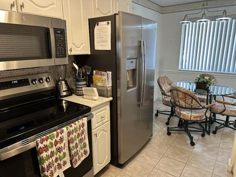 Tiny photo for 3138 Via Poinciana #114, Lake Worth, FL 33467 (MLS # R11155512)