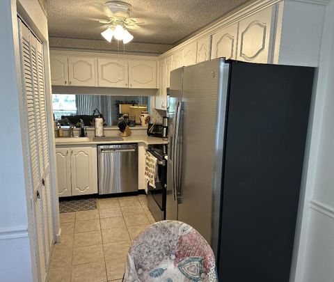 Tiny photo for 3138 Via Poinciana #114, Lake Worth, FL 33467 (MLS # R11155512)