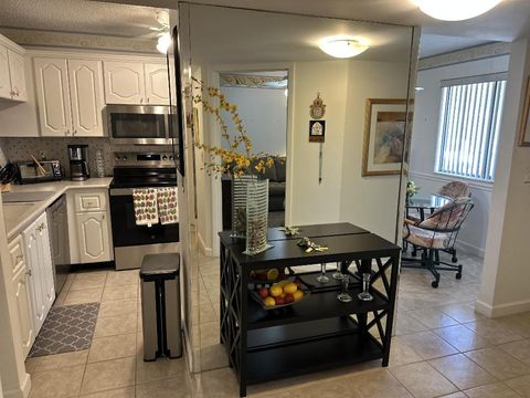 Tiny photo for 3138 Via Poinciana #114, Lake Worth, FL 33467 (MLS # R11155512)