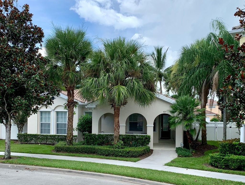 Photo of 107 San Remo Drive Dr, Jupiter, FL 33458 (MLS # R10794256)