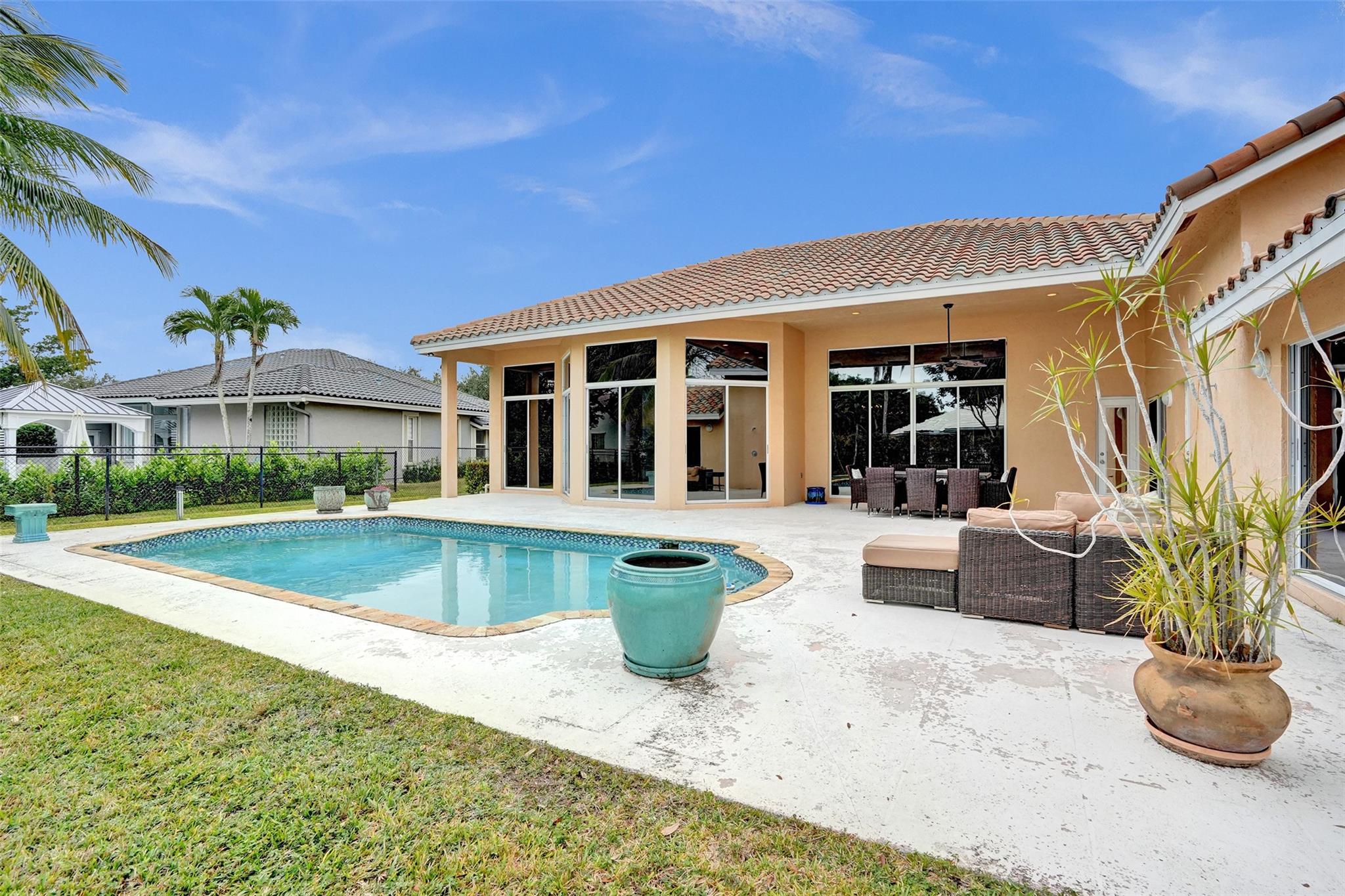 The Landings Of Parkland - Residential