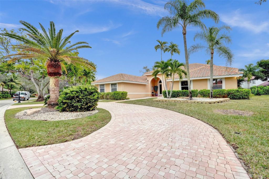 Photo of 5920 NW 100th Way, Parkland, FL 33076 (MLS # F10520893)