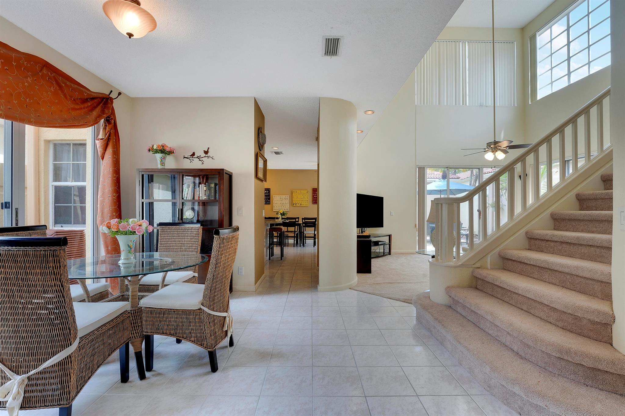 VILLA D ESTE - Residential Lease