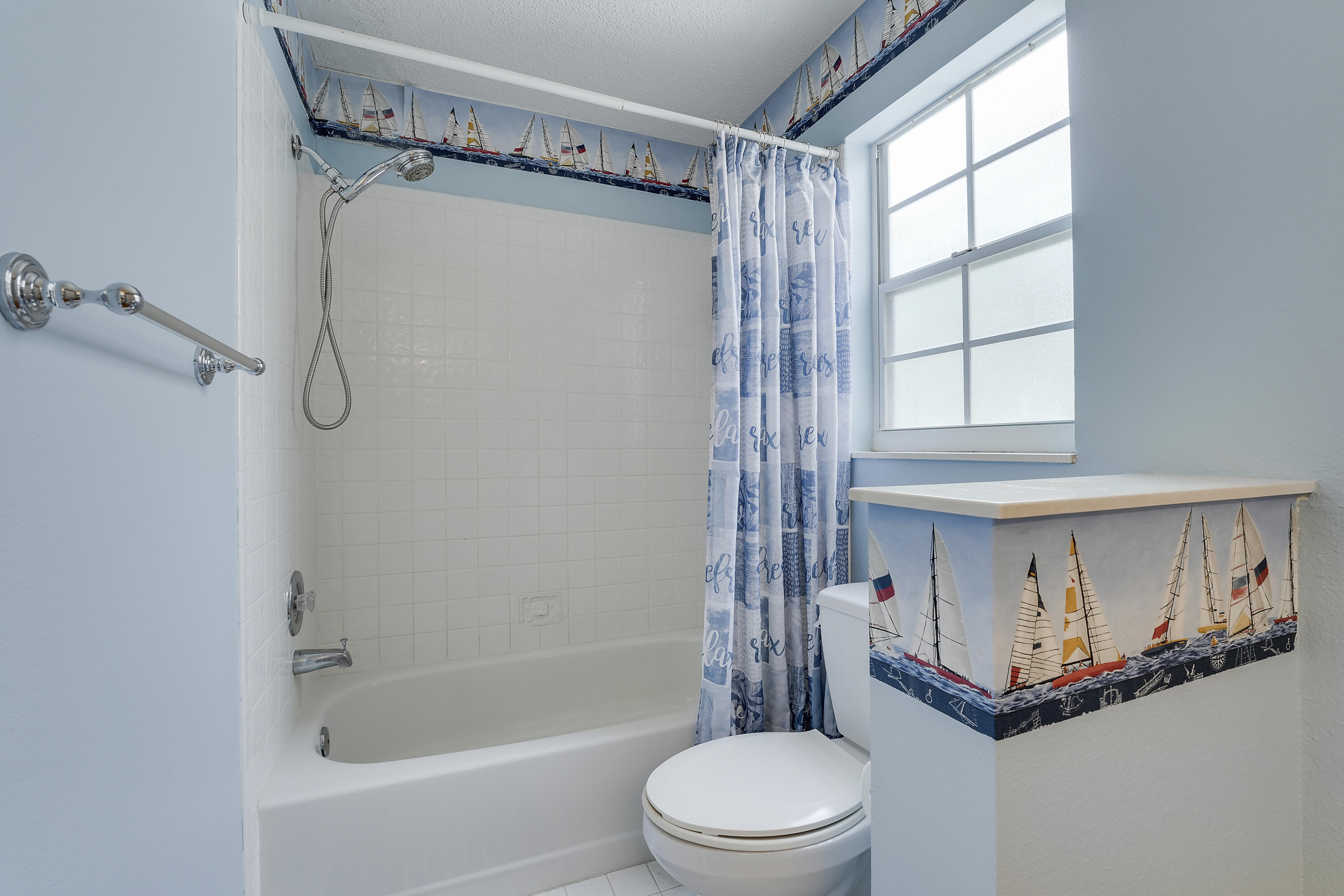 VILLA D ESTE - Residential Lease