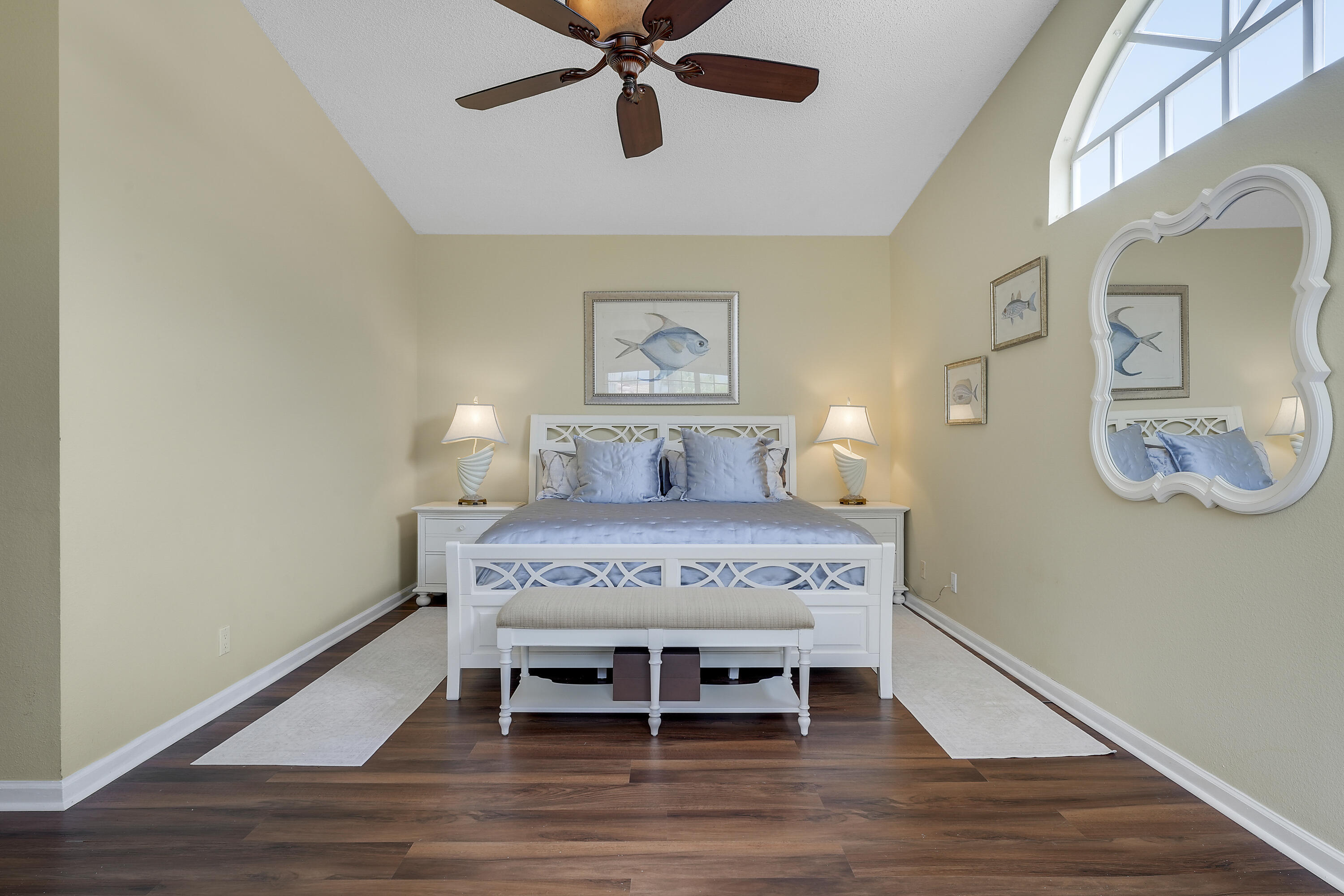 VILLA D ESTE - Residential Lease