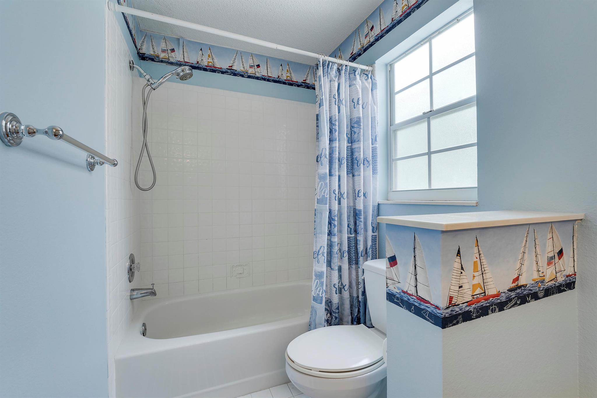 VILLA D ESTE - Residential Lease