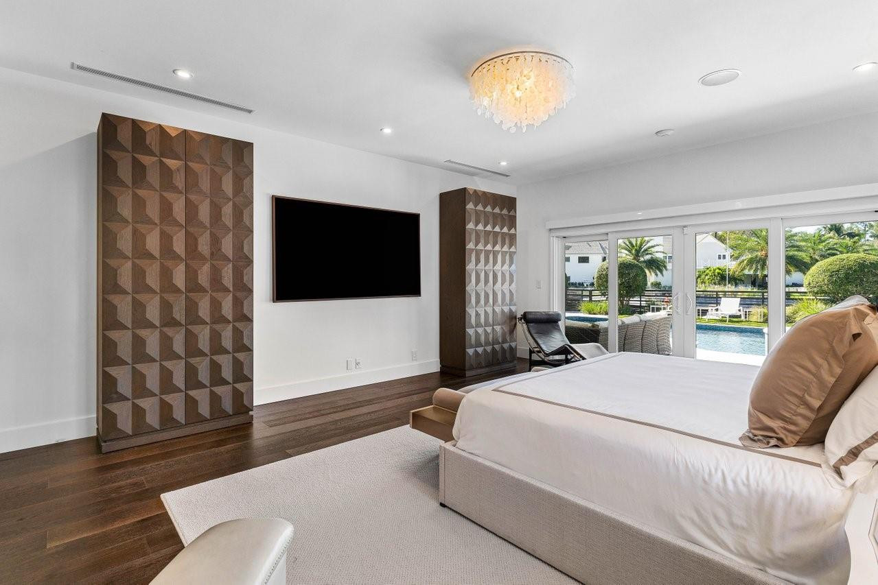 Bay Colony Sec Of The - Residential