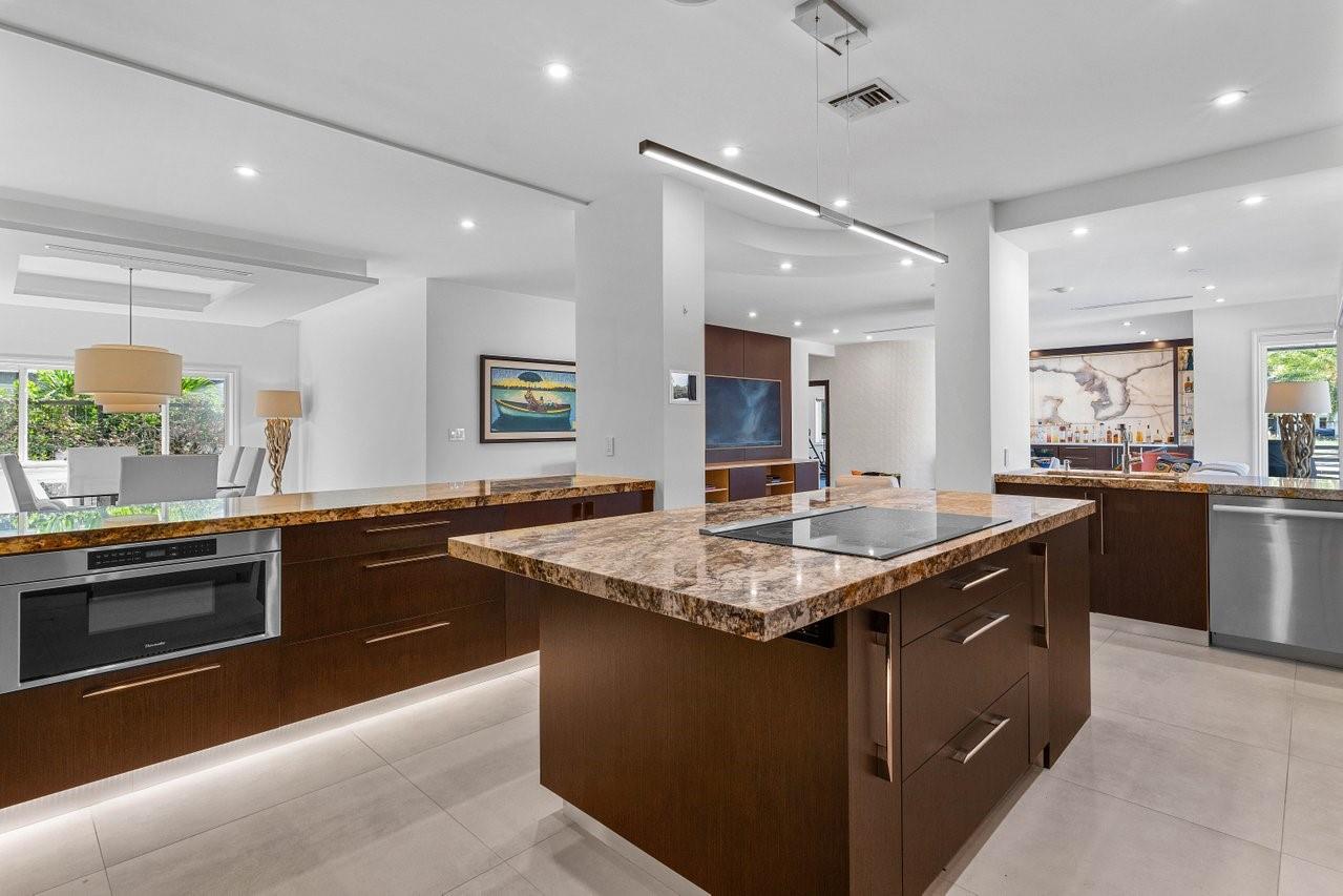 Bay Colony Sec Of The - Residential