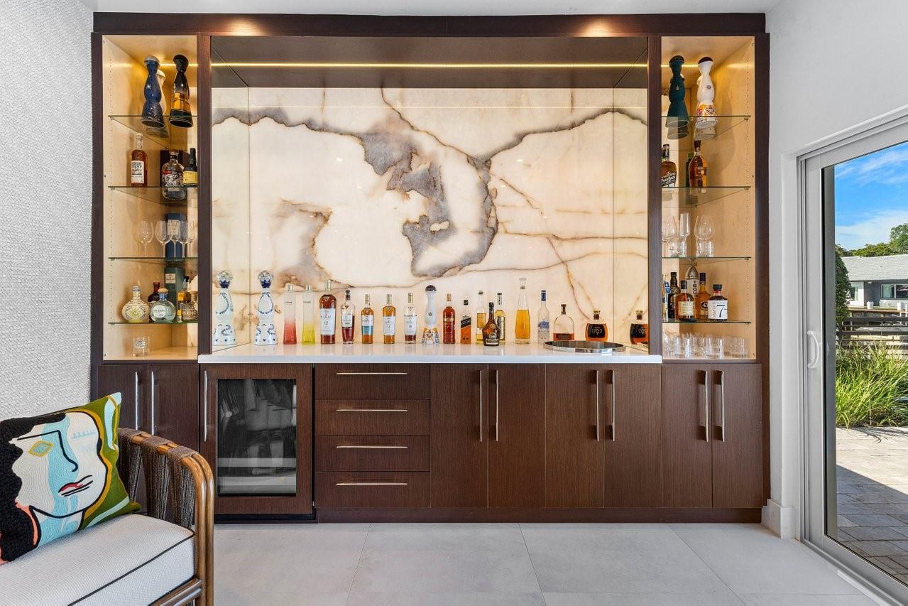 Bay Colony Sec Of The - Residential