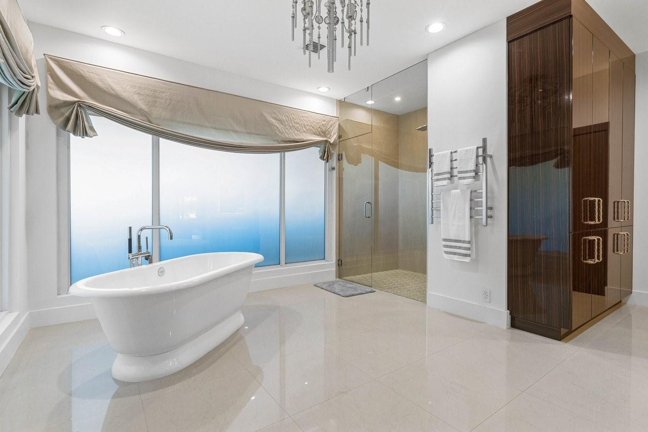 Bay Colony Sec Of The - Residential