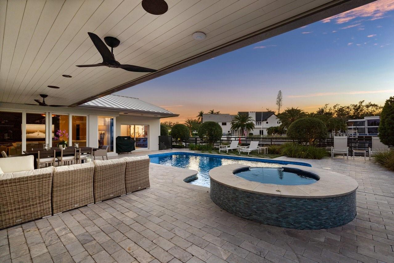 Bay Colony Sec Of The - Residential