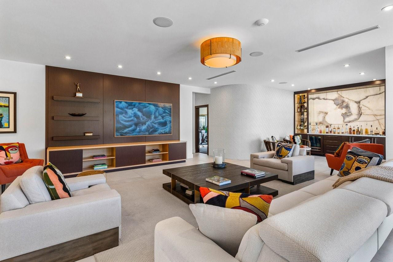 Bay Colony Sec Of The - Residential