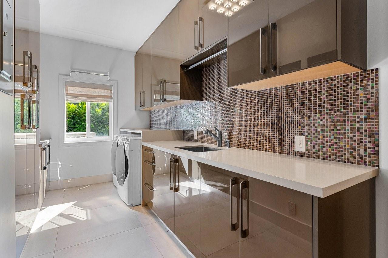 Bay Colony Sec Of The - Residential