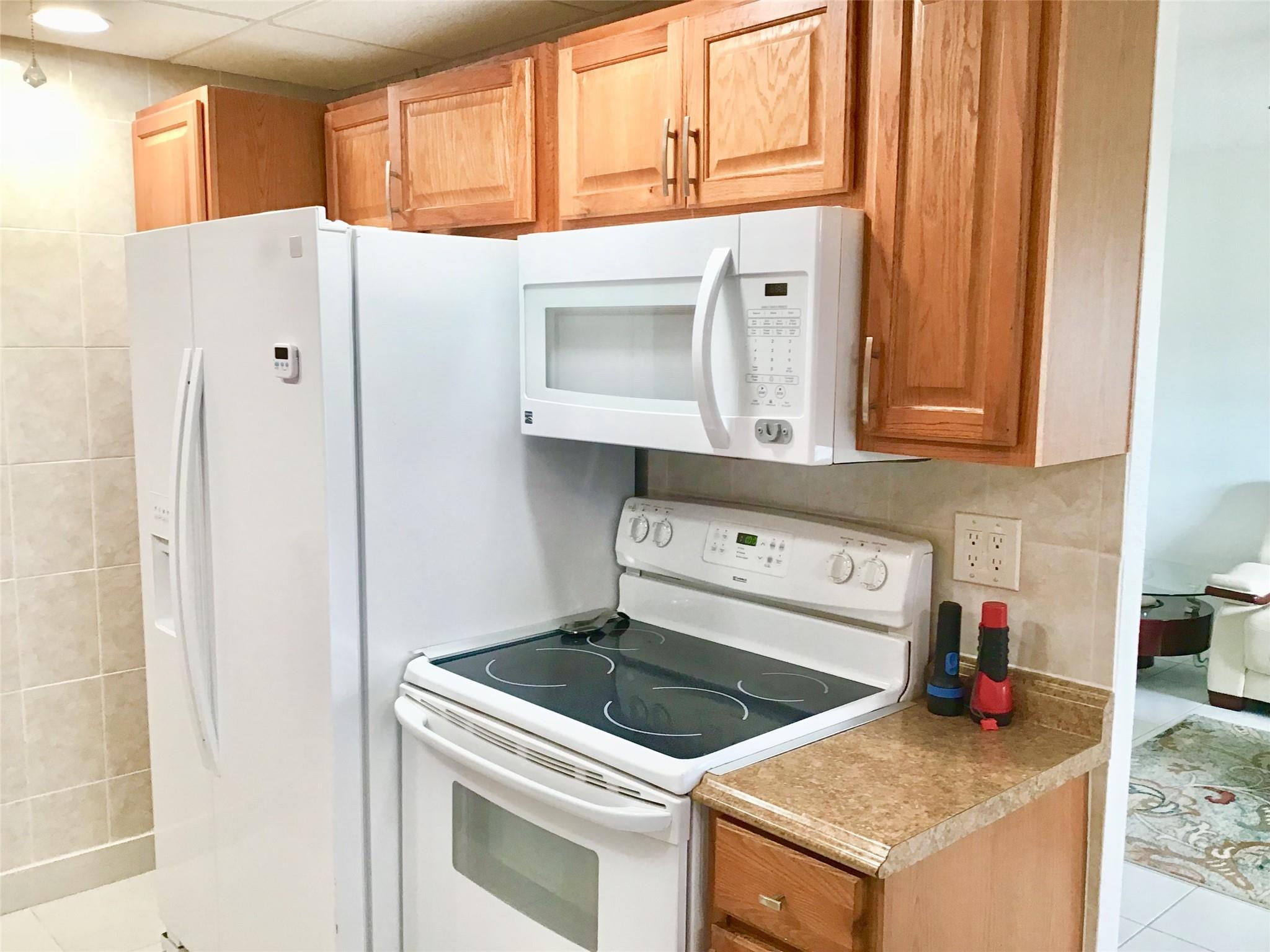 View photos, virtual tours, details... 2038 Exeter C 2038