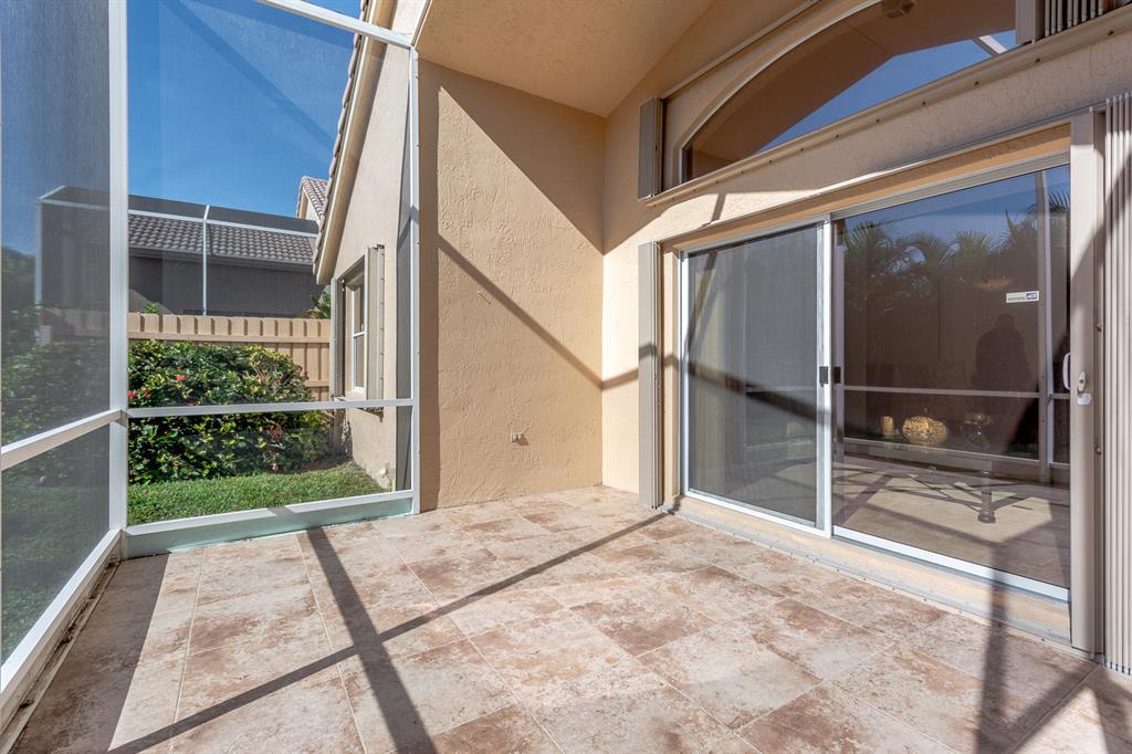 TWIN LAKES - Residential