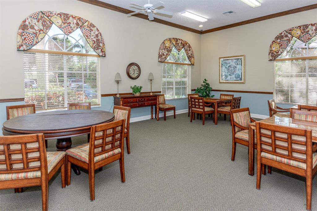 TWIN LAKES - Residential